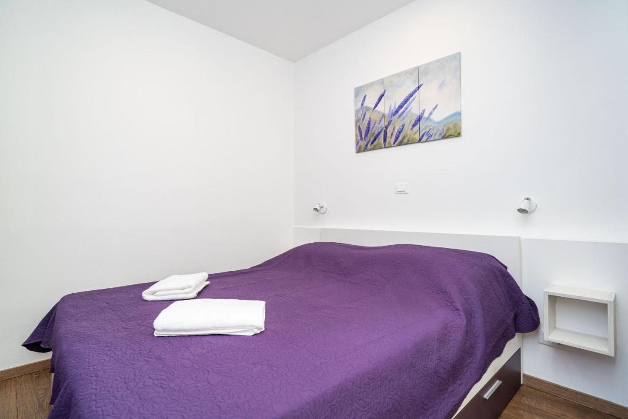 Apartament Maro *